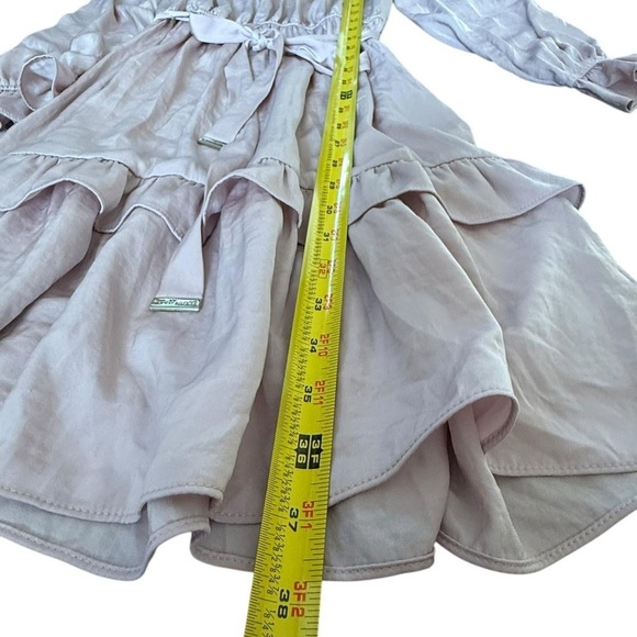 Tommy Hilfiger Blush Ruffle Midi Dress – Elegant & Feminine
Size 2 - Picture 5 of 6